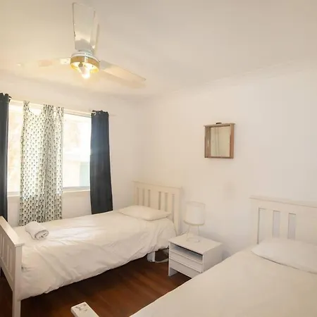 Palm Beach House - Sleeps 10 - Spacious Point Lookout Exterior photo