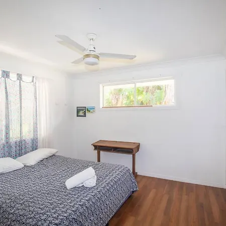 Palm Beach House - Sleeps 10 - Spacious Point Lookout Exterior photo