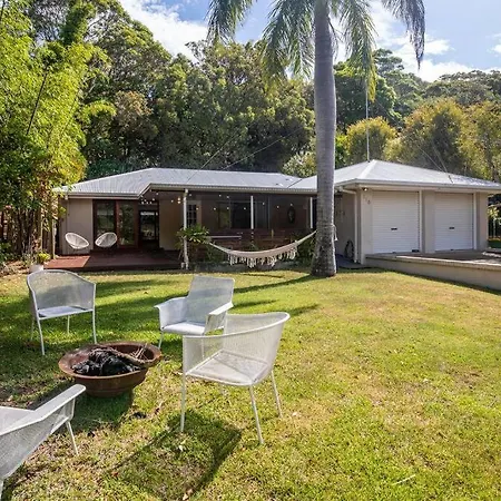 Palm Beach House - Sleeps 10 - Spacious Point Lookout Exterior photo