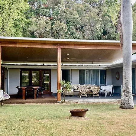 Palm Beach House - Sleeps 10 - Spacious Point Lookout Exterior photo
